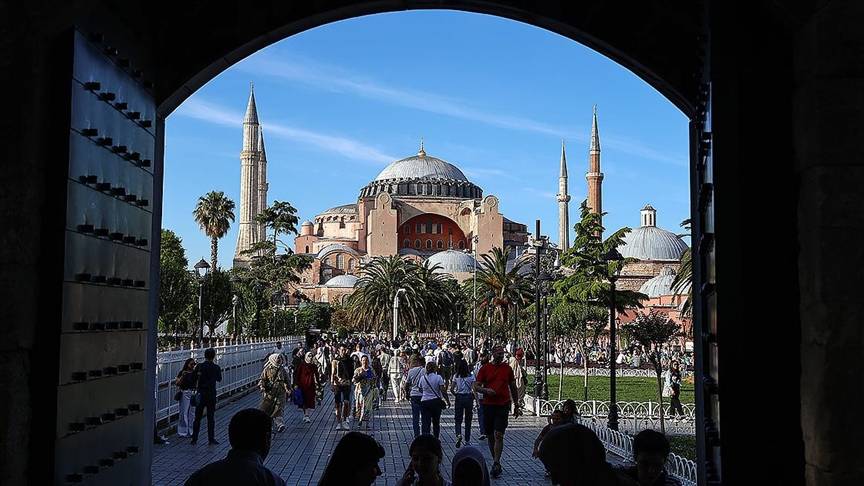 İstanbul'a üç ayda 3,7 milyon turist! İlk sırada hangi ülke var? 35